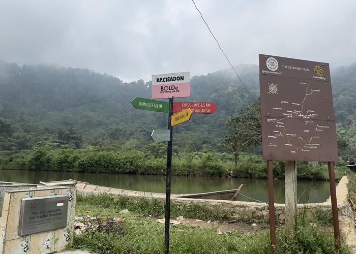 Dari Gelap Menuju Terang, Kampung Cisadon Menyala Berkat PLTS dan Baterai - Gambar 1