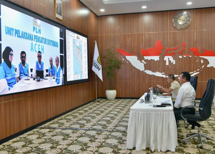 Hadapi Kendala di Lapangan, Menteri ESDM Minta PT PLN Segera Pulihkan Listrik Aceh
