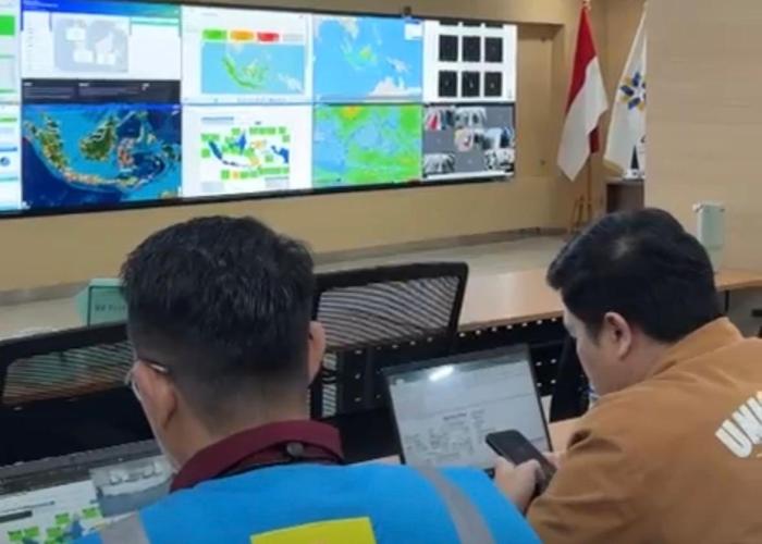 Menjaga Nyala Negeri dari Balik Posko Siaga