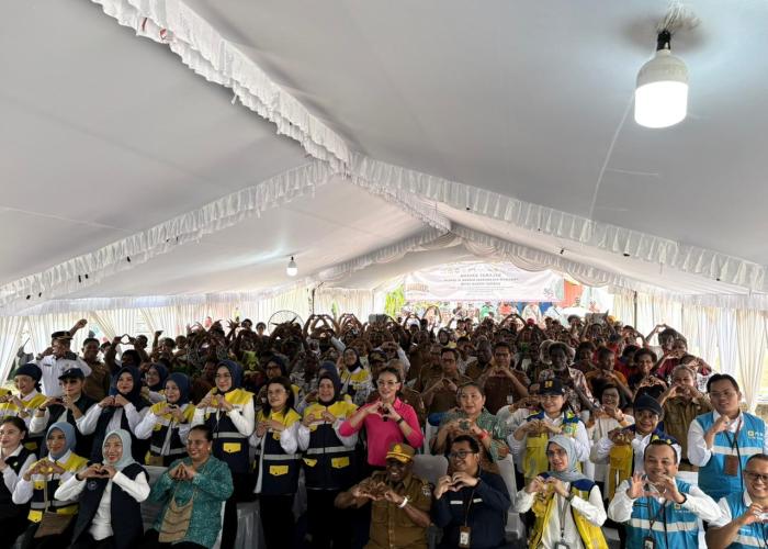 Kolaborasi KESDM dan SERUNI Wujudkan 561 Sambungan Listrik Gratis di Merauke - Gambar 3