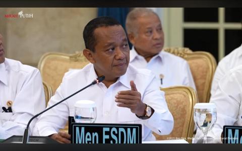 Presiden Prabowo Soroti Penanganan Bencana, Menteri Bahlil Laporkan Kendala Pemulihan Infrastruktur Energi