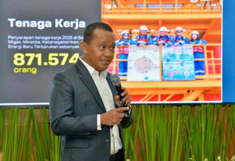 Paparkan Capaian Kinerja 2025, Menteri ESDM Tegaskan Komitmen Pemerataan Listrik