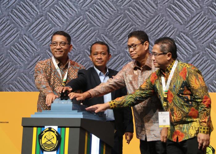 Buka HCS 2025, Menteri ESDM Sampaikan 6,2 Juta Lapangan Kerja Terbuka dari Sektor ESDM - Gambar 2
