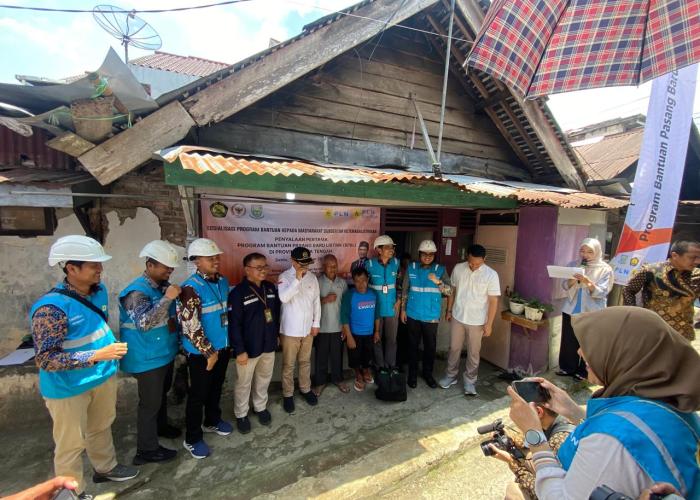 Bantuan Pasang Baru Listrik Gratis Targetkan 12.983 Rumah Tangga di Jawa Tengah - Gambar 2
