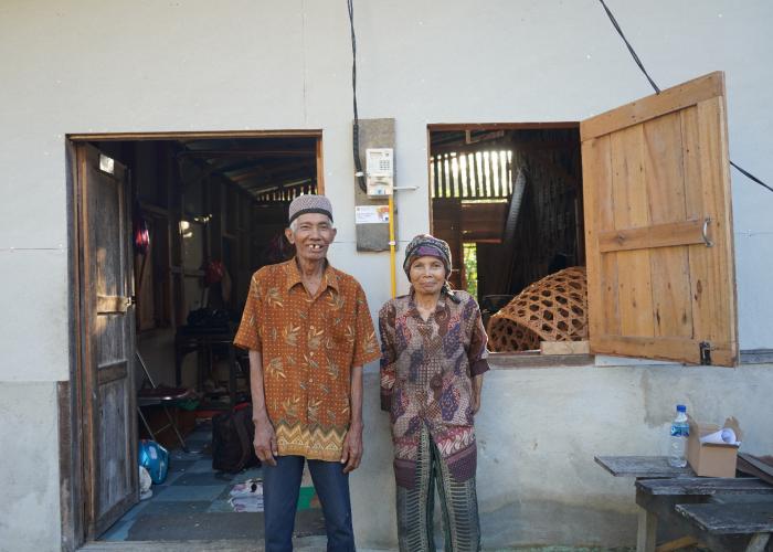 Dari Lampu Pelita ke Terang Nusantara: Tekad Menteri Bahlil Terangi Desa Melalui Lisdes - Gambar 2