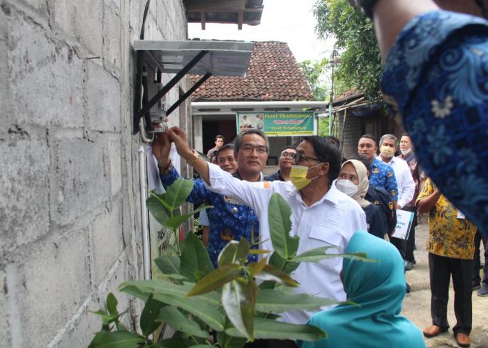 1.114 Rumah Tangga di Yogyakarta Terima Bantuan Pasang Listrik Gratis - Gambar 2
