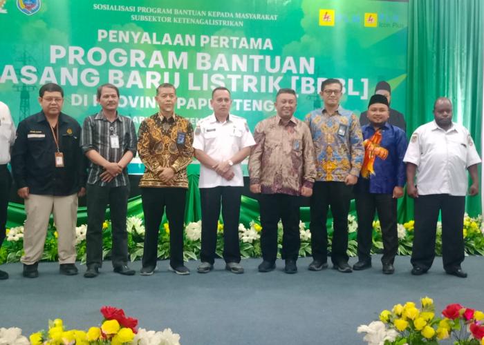 Sebanyak 1.480 Rumah Tangga Tidak Mampu di Nabire Akan Terima Bantuan Pasang Baru Listrik - Gambar 2