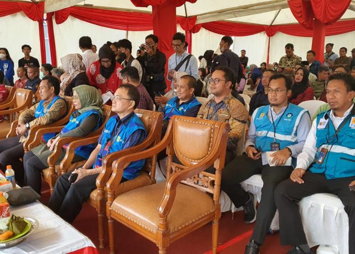 581 Rumah Tangga di Kabupaten Gowa Terima Bantuan Pasang Listrik Gratis - Gambar 3