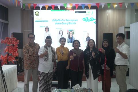 Habis Gelap Terbitlah Terang, Kiprah Kartini Masa Kini dalam Energi Bersih