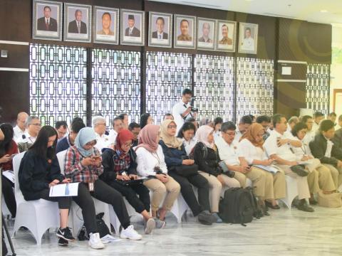 KAPASITAS PEMBANGKIT LISTRIK MENINGKAT