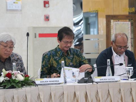 KAPASITAS PEMBANGKIT LISTRIK MENINGKAT